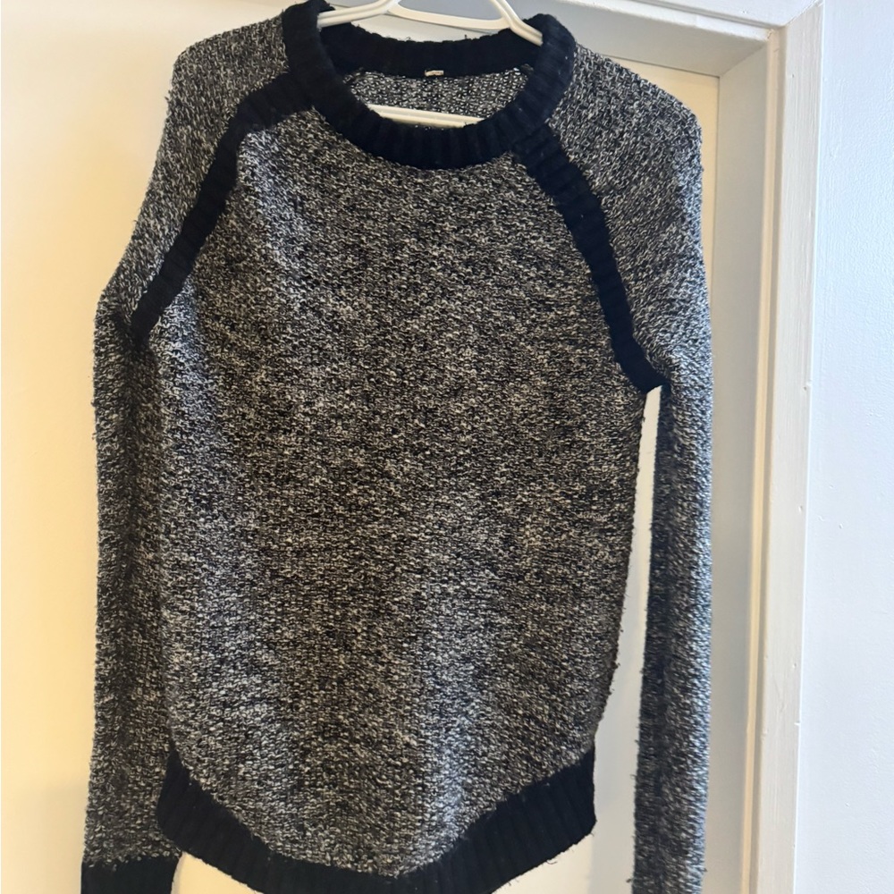 Lululemon Athletica Black and Gray Crew Neck Sweater with Raglan Sleeves